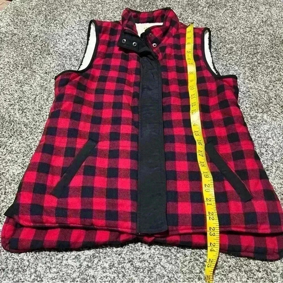 cambridge dry goods vest Women Size S Buffalo Plaid Fuzzy Inside - Picture 2 of 8